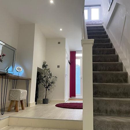 The Snap Pad Boutique Apartment Royal Tunbridge Wells Bagian luar foto