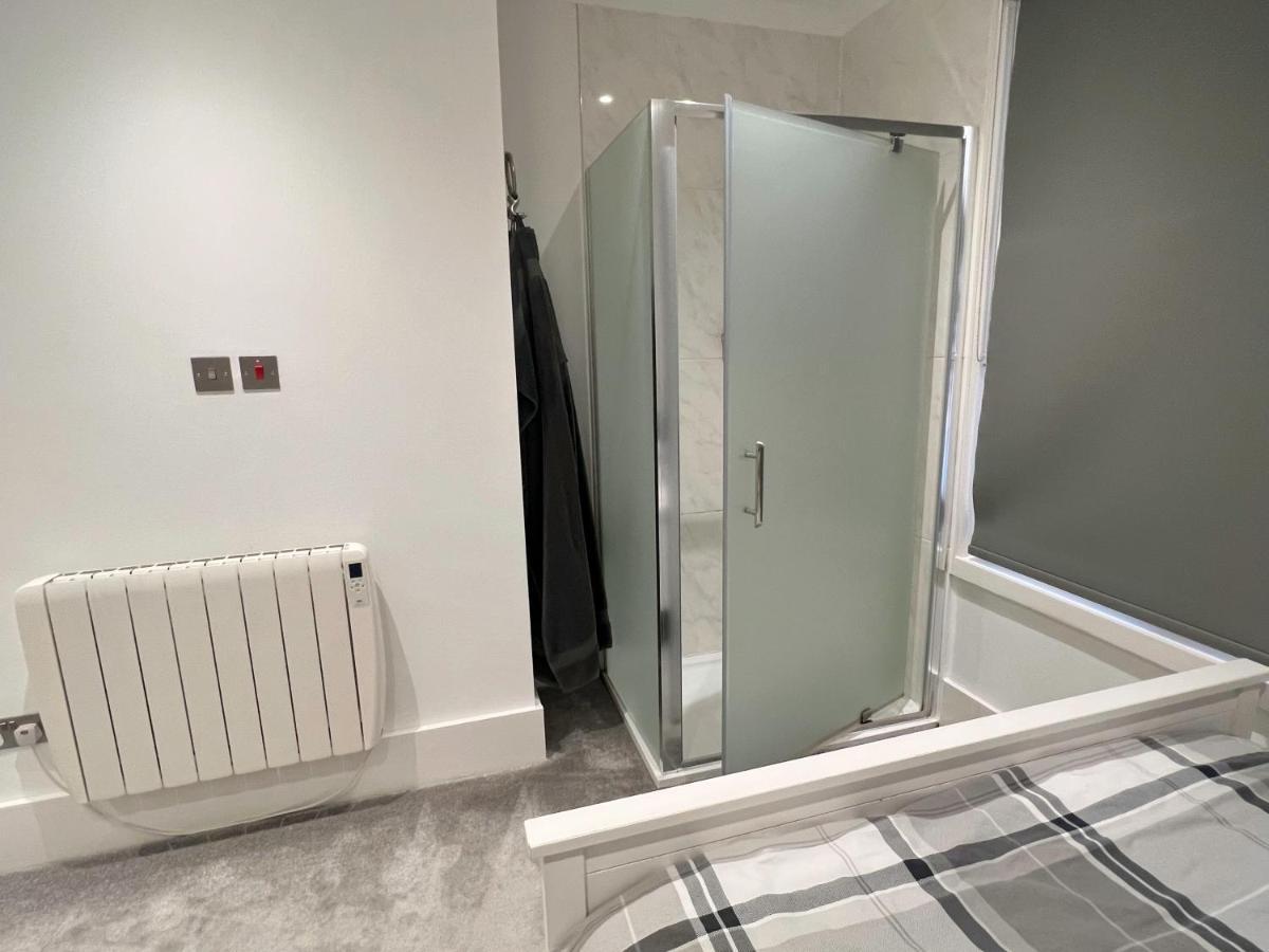 The Snap Pad Boutique Apartment Royal Tunbridge Wells Bagian luar foto