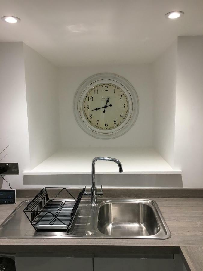 The Snap Pad Boutique Apartment Royal Tunbridge Wells Bagian luar foto