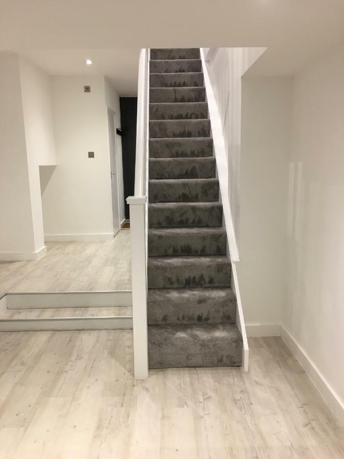 The Snap Pad Boutique Apartment Royal Tunbridge Wells Bagian luar foto
